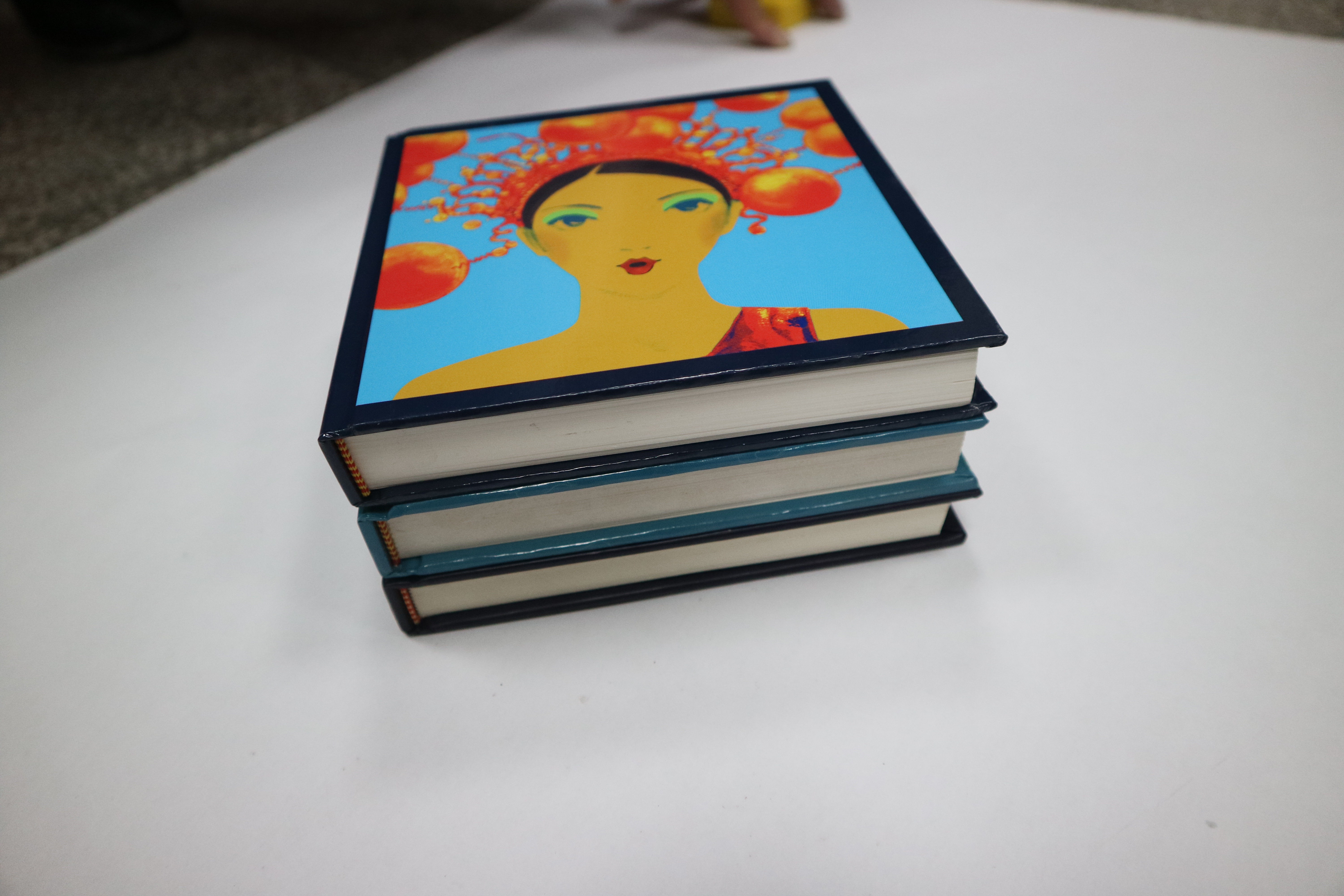 精裝宣傳冊(cè)印刷產(chǎn)品畫冊(cè)設(shè)計(jì)定制畫冊(cè)無線膠裝說明書宣傳單印制