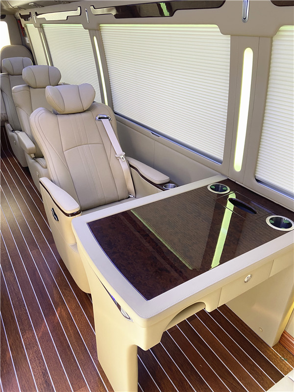 陜西榆林豐田考斯特銷售改裝直營(yíng)店—成都豐田柯斯達(dá)經(jīng)銷商銷售電話