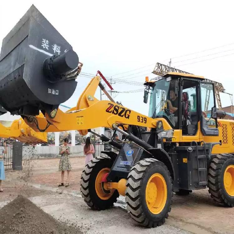 福建柳工鏟車改裝攪拌斗 大扭矩動力足 攪拌斗 中首重工