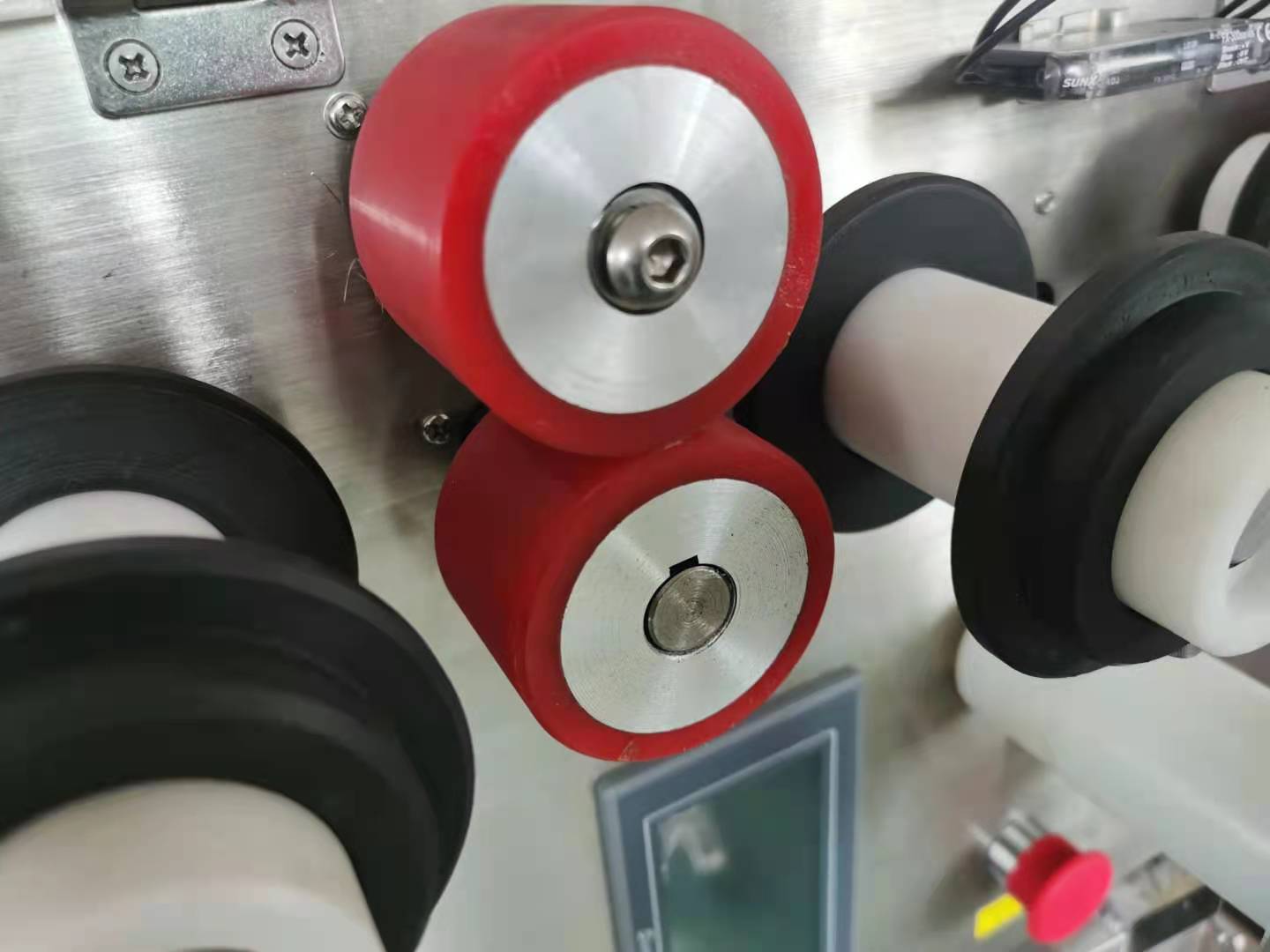 高賽GST300標(biāo)簽投放機(jī)