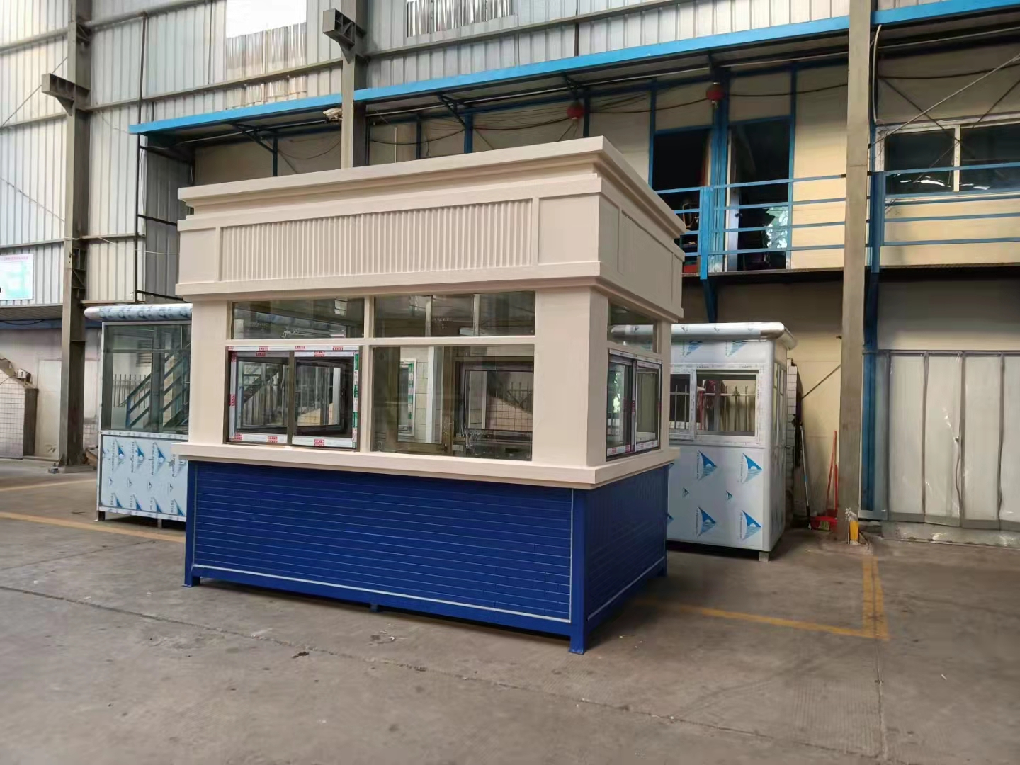 沈陽生產(chǎn)活動(dòng)房-沈陽廣場吸煙亭-環(huán)保吸煙亭-垃圾房-門衛(wèi)房安裝