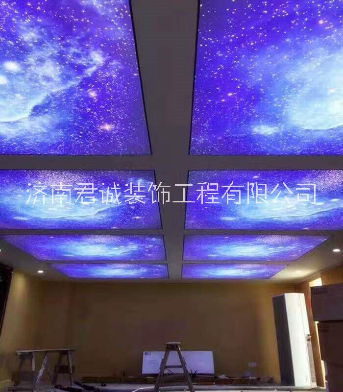 濟(jì)南拉膜天花 商場(chǎng)LED燈箱 洗浴軟膜吊頂 UV噴繪軟膜