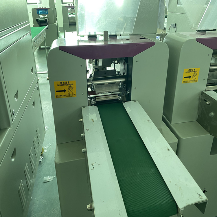 美檸工廠電源線包裝機(jī) 三伺服數(shù)據(jù)線枕式包裝機(jī) 電源線自動包裝機(jī)
