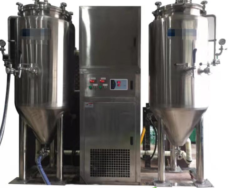 河北教學(xué)實(shí)驗(yàn)啤酒設(shè)備--自產(chǎn)自銷--生產(chǎn)發(fā)酵罐 史密力維教學(xué)實(shí)驗(yàn)啤酒設(shè)備