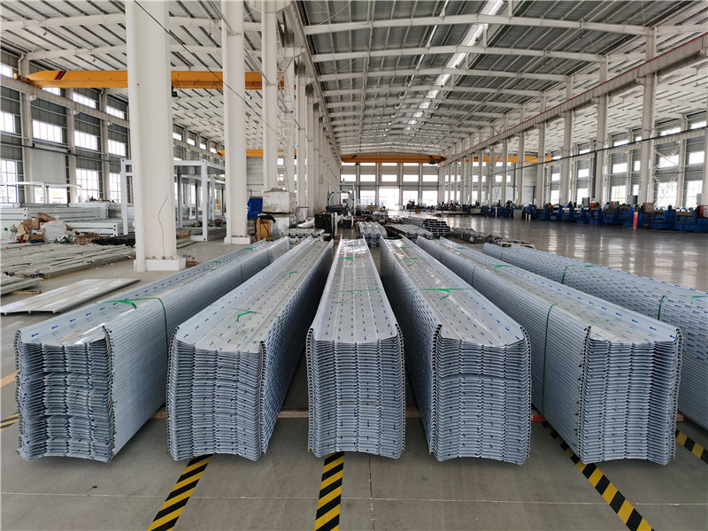 湖南鋁鎂錳瓦定制廠家_供應(yīng)商熱線【江蘇恒海鋼結(jié)構(gòu)工程有限公司總部】