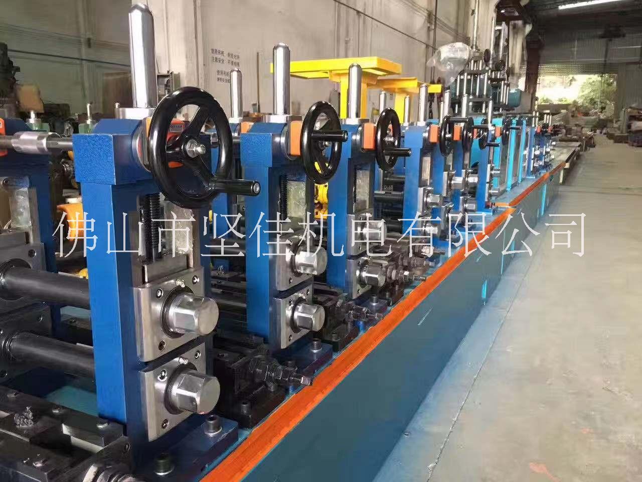 不銹鋼焊管機組 不銹鋼制管機械 大管徑直縫焊管設(shè)備 不銹鋼裝飾焊管機組