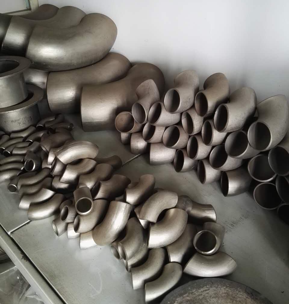 寶雞鈦盛隆鈦業(yè)供應(yīng)各規(guī)格鈦灣頭，鈦合金彎頭可定制牌號齊全