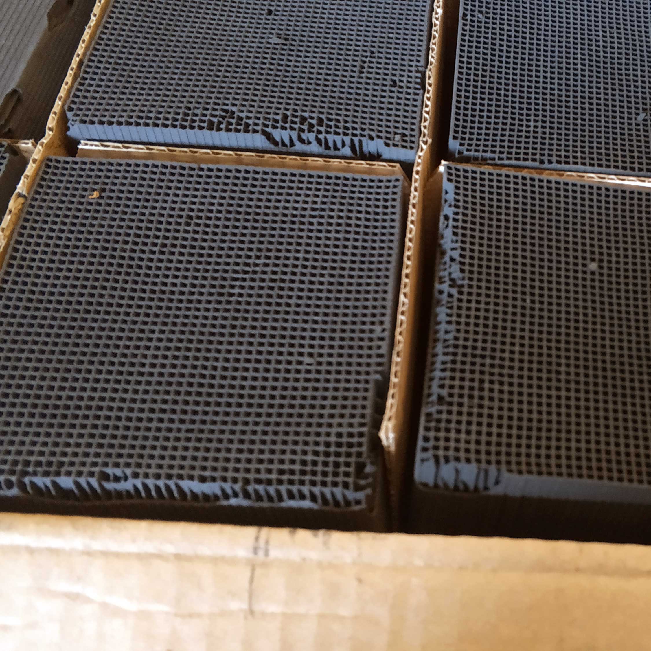 蜂窩活性炭 蜂窩狀活性炭廠家批發(fā)價(jià)格