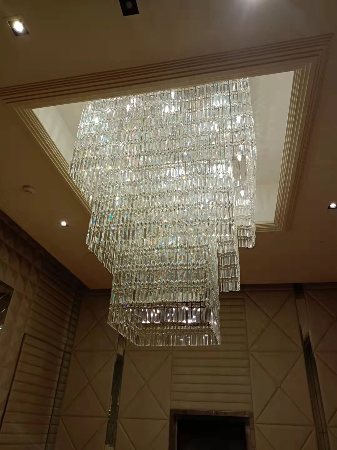 上海青浦區(qū)水晶燈翻新-青浦區(qū)水晶燈翻新上門熱線-青浦區(qū)水晶燈翻新多少錢【上海嬌久燈具】