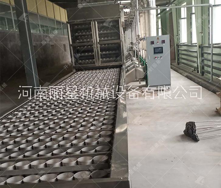 團(tuán)狀粉餅制作機(jī)_麗星桶裝麻辣粉絲加工設(shè)備封閉式運行