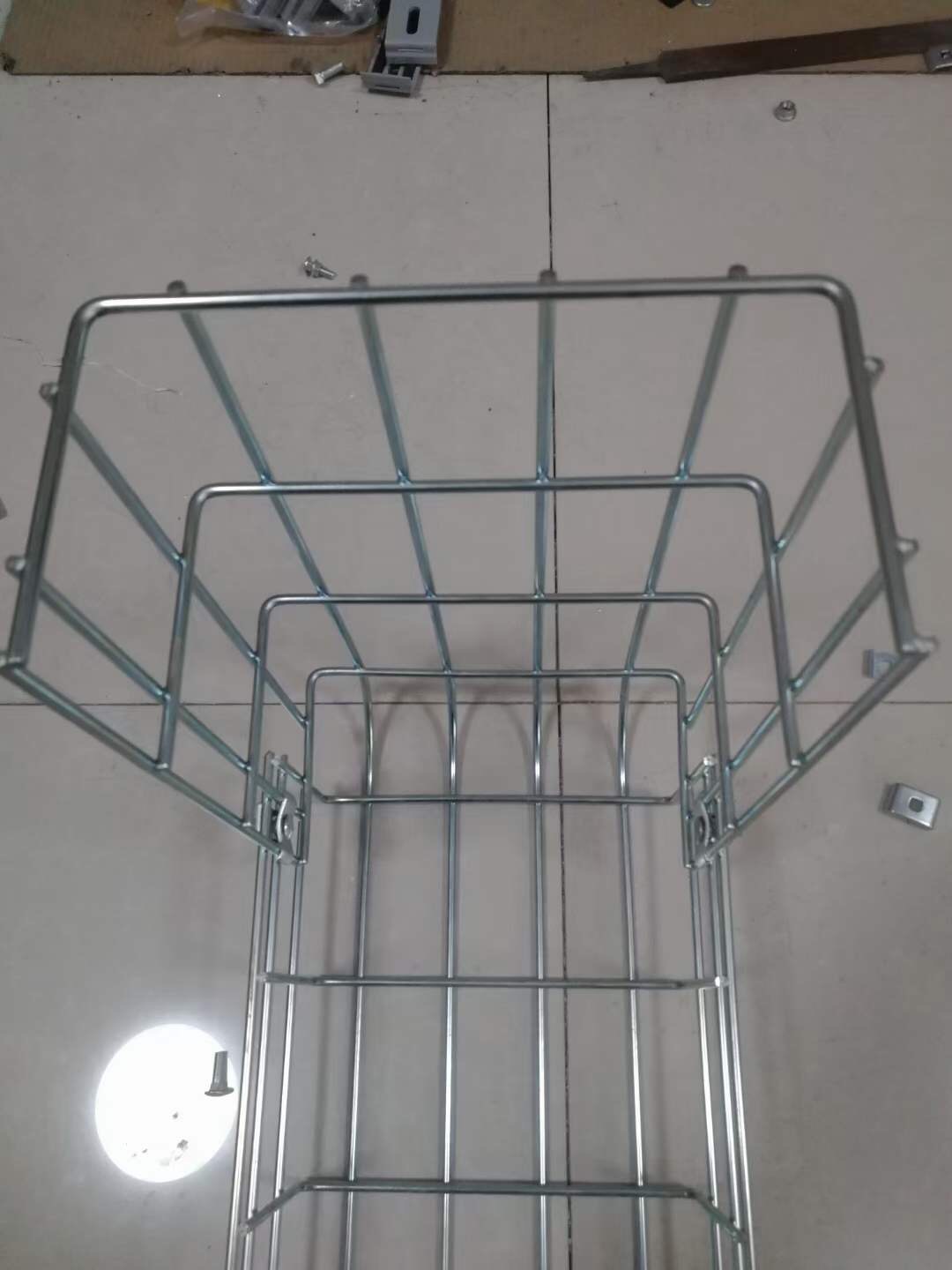 304不銹鋼網(wǎng)格橋架線槽 卡博菲式開(kāi)放橋架   網(wǎng)格橋架1