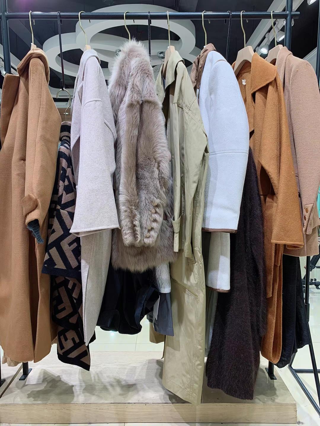 【EMiT】2021秋冬女裝尾貨庫存走份批發(fā)