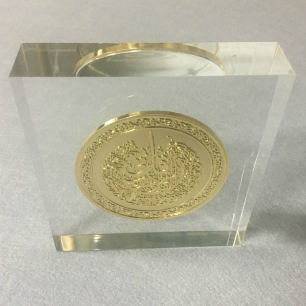 亞克力獎(jiǎng)杯 壓克力桌牌 亞克力魚(yú)缸 亞克力工藝品