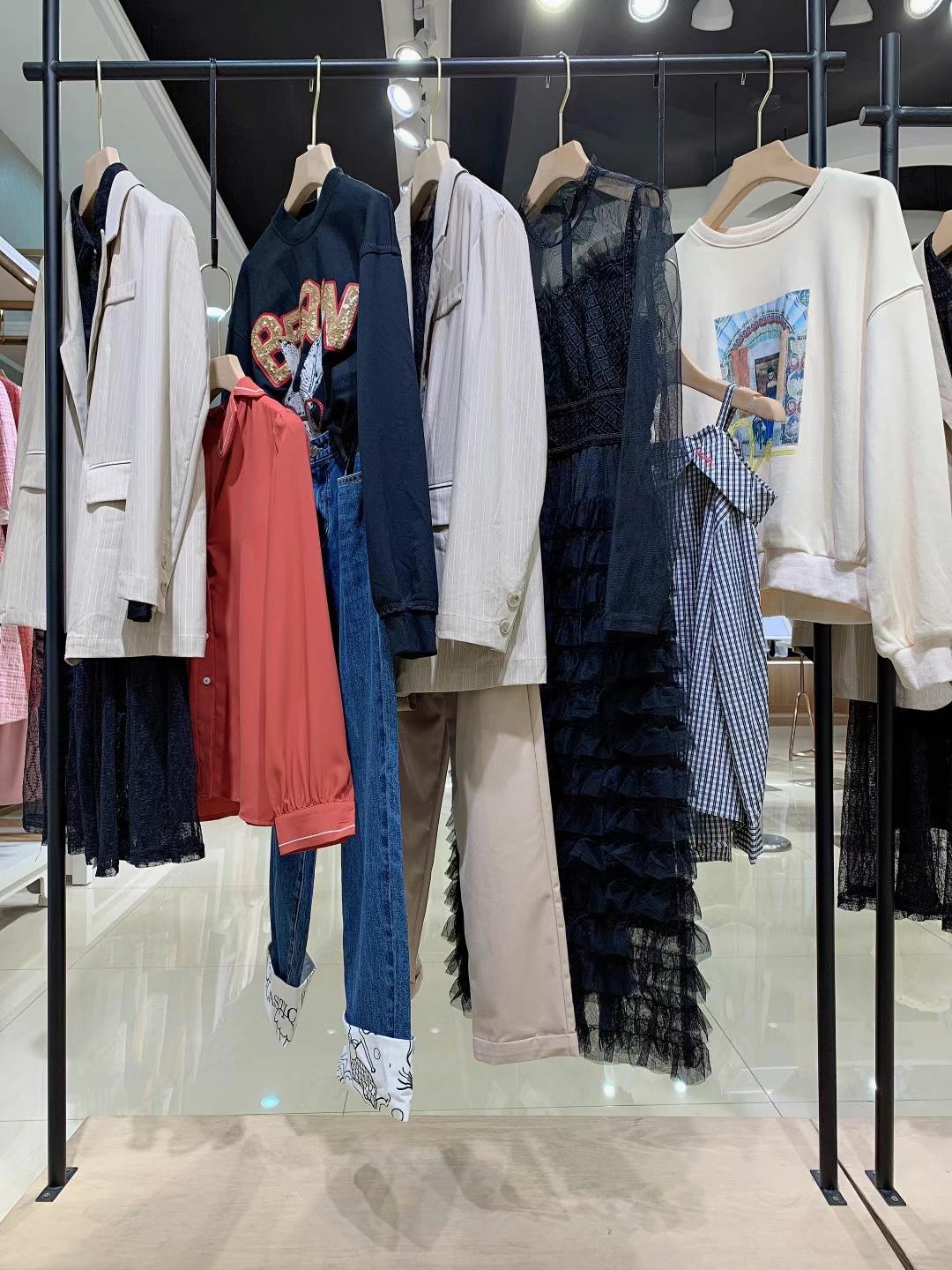 卡奈貝爾2021秋裝輕奢品牌折扣女裝庫存尾貨一手貨源