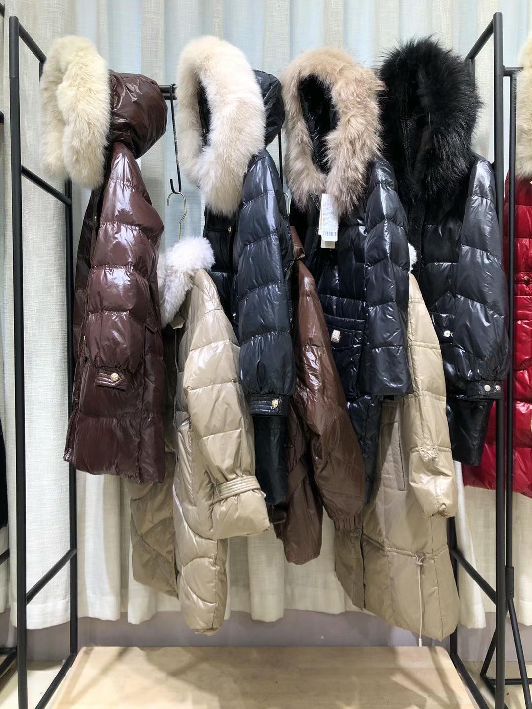 哥芙妮羽絨服2021冬品牌折扣店貨源直播貨源供應(yīng)