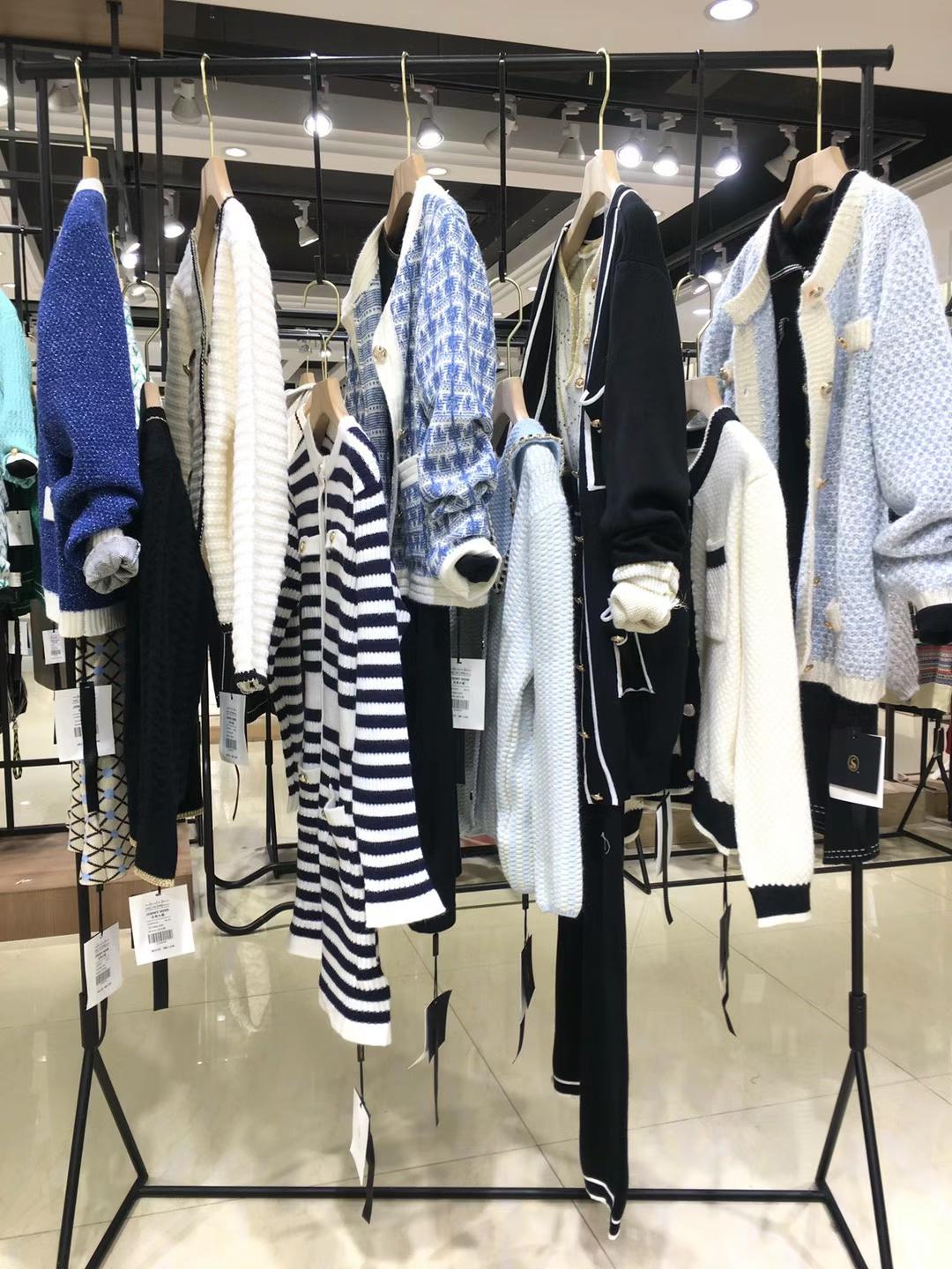 輕奢小香風(fēng)系列吉米小姐2021冬品牌折扣女裝庫(kù)存尾貨批發(fā)