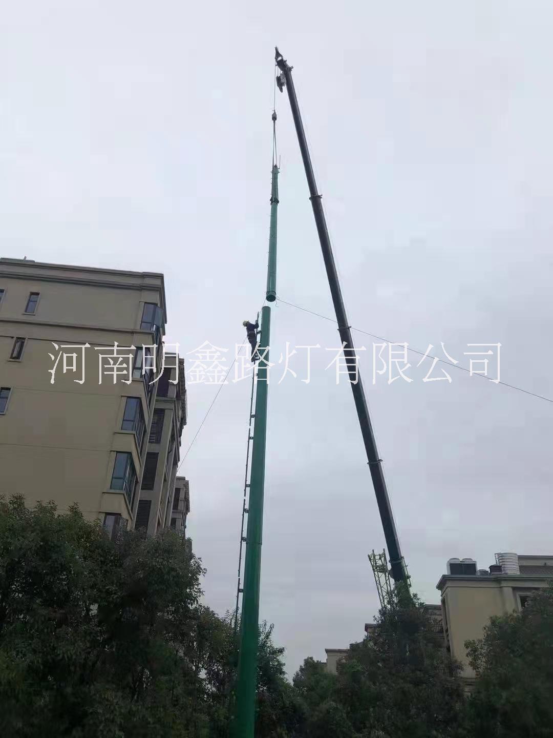 鄭州市監(jiān)控立桿廠家 30米遠(yuǎn)程監(jiān)控立桿攝像機(jī)桿