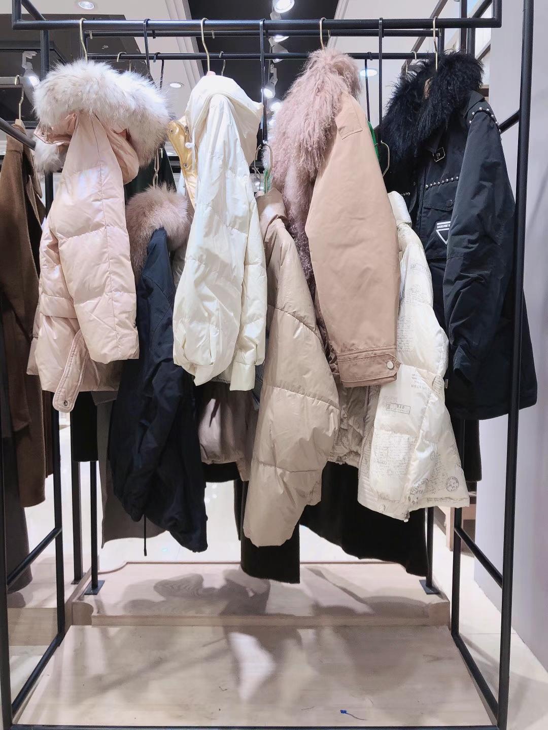 牛班的春天2021冬潮牌專柜輕奢羽絨服女裝折扣店一手貨源批發(fā)