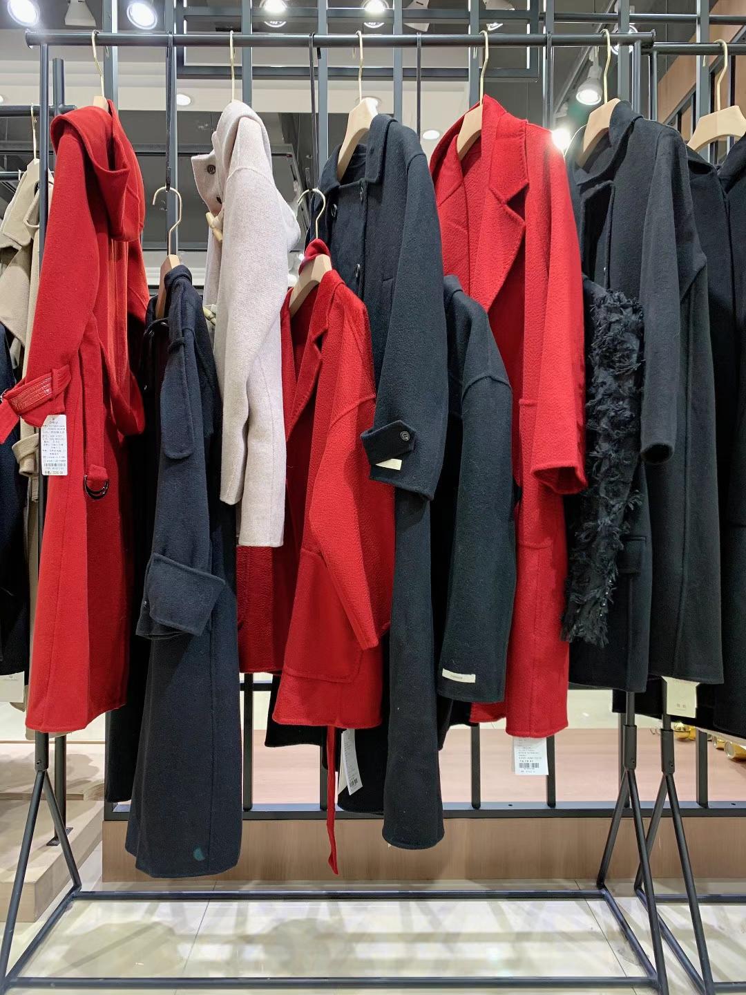 銀 鉆雙面羊絨大衣2021冬大 牌服裝折扣批發(fā)貨源地址和價(jià)格