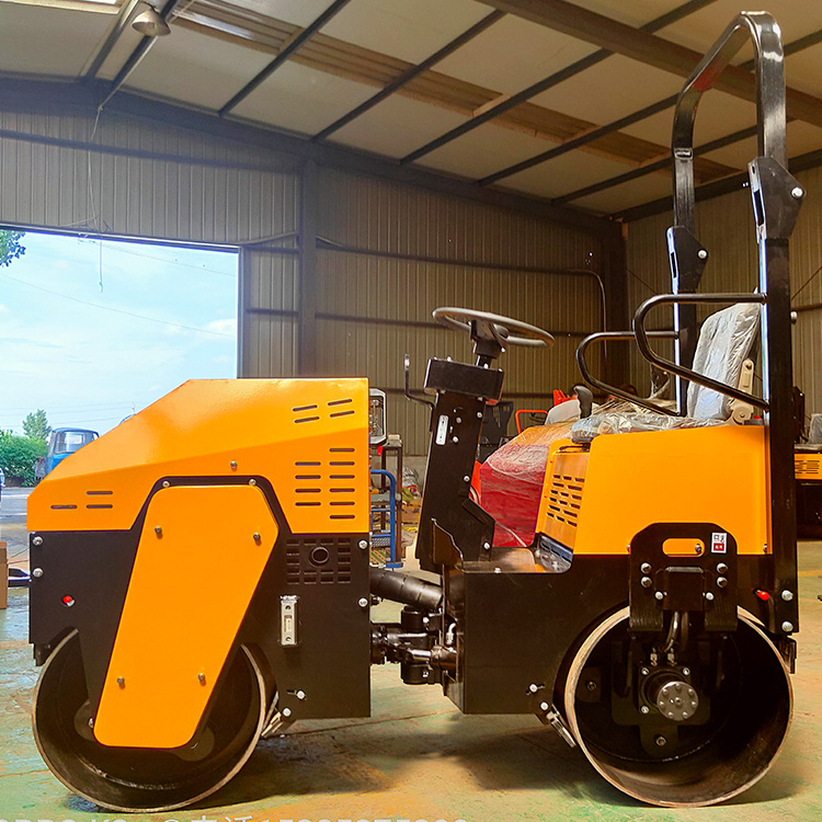 瀝青路面壓平液壓雙驅(qū)3噸雙鋼輪壓路機(jī)價(jià)格廠家