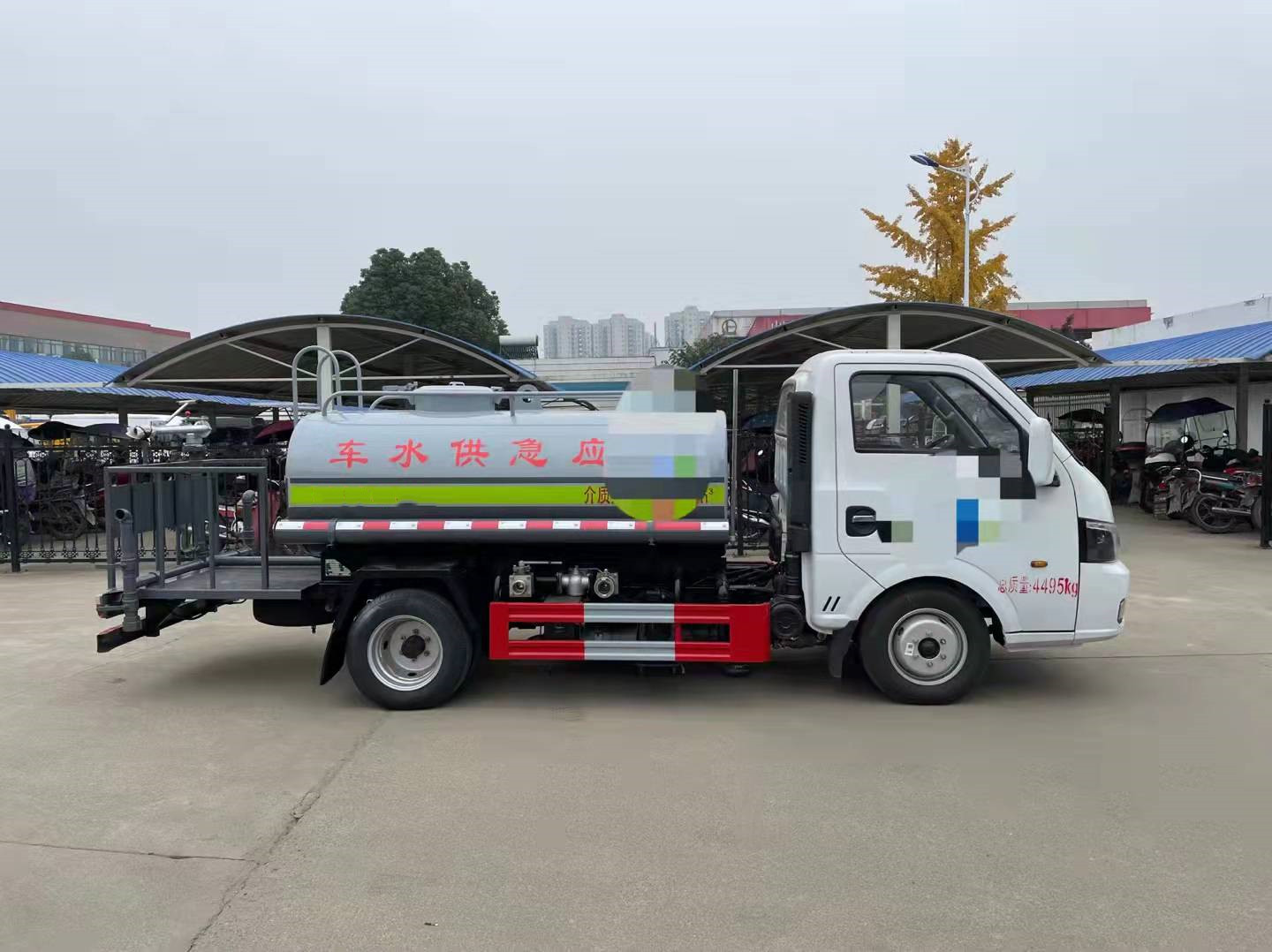 2.5方東風途逸灑水車報價-廠家-型號-市場報價【湖北博力汽車銷售有限公司】