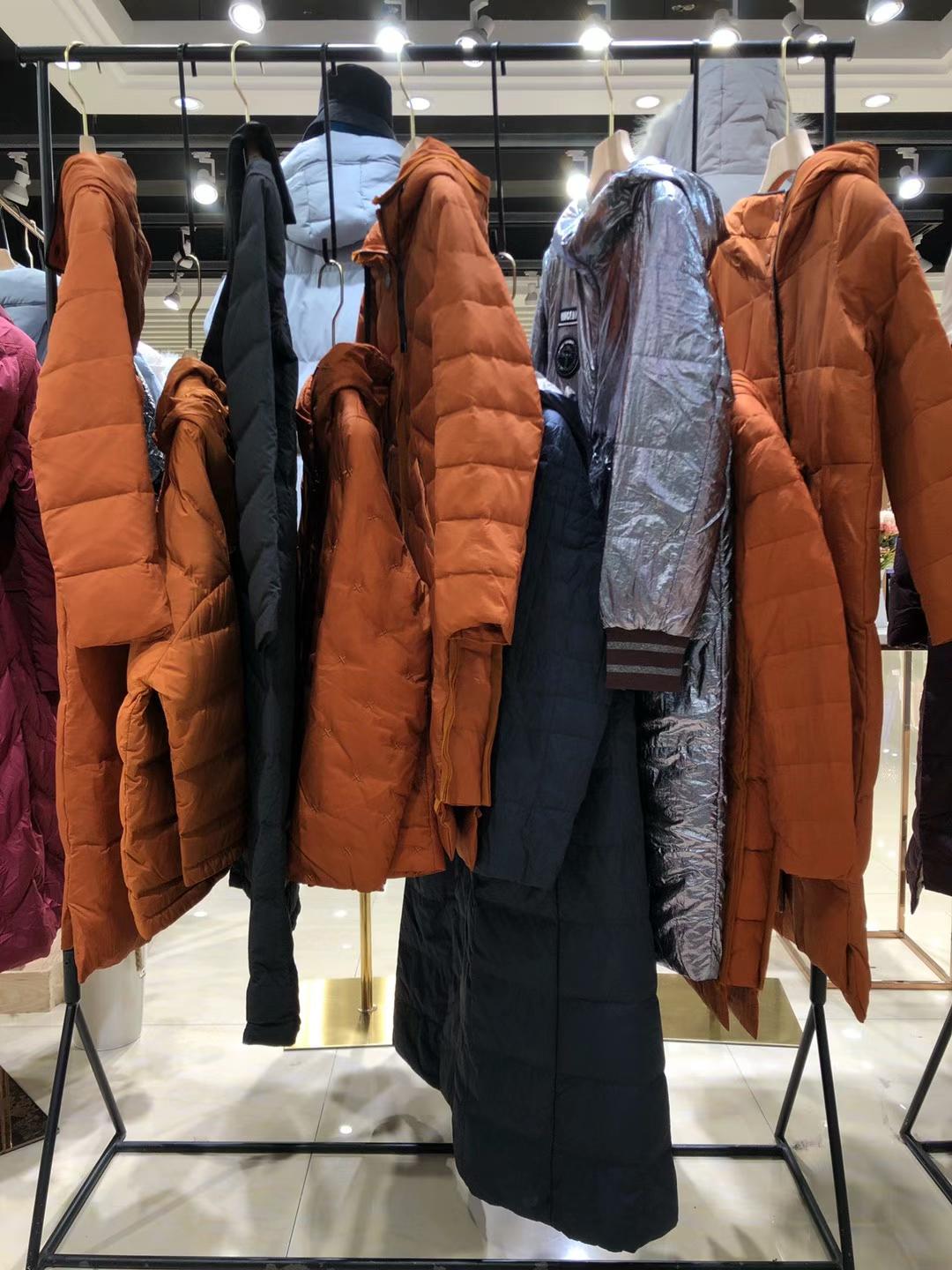 知 名品牌珂朵蕾姆2021冬裝品牌折扣女裝直批發(fā)一手貨源