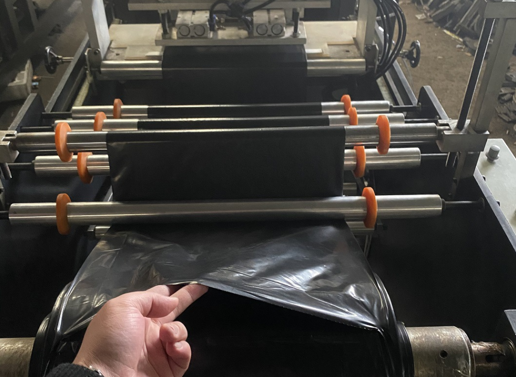 超聲波包邊縫合機(jī) 瑞安超聲波包邊縫合機(jī)生產(chǎn)廠家