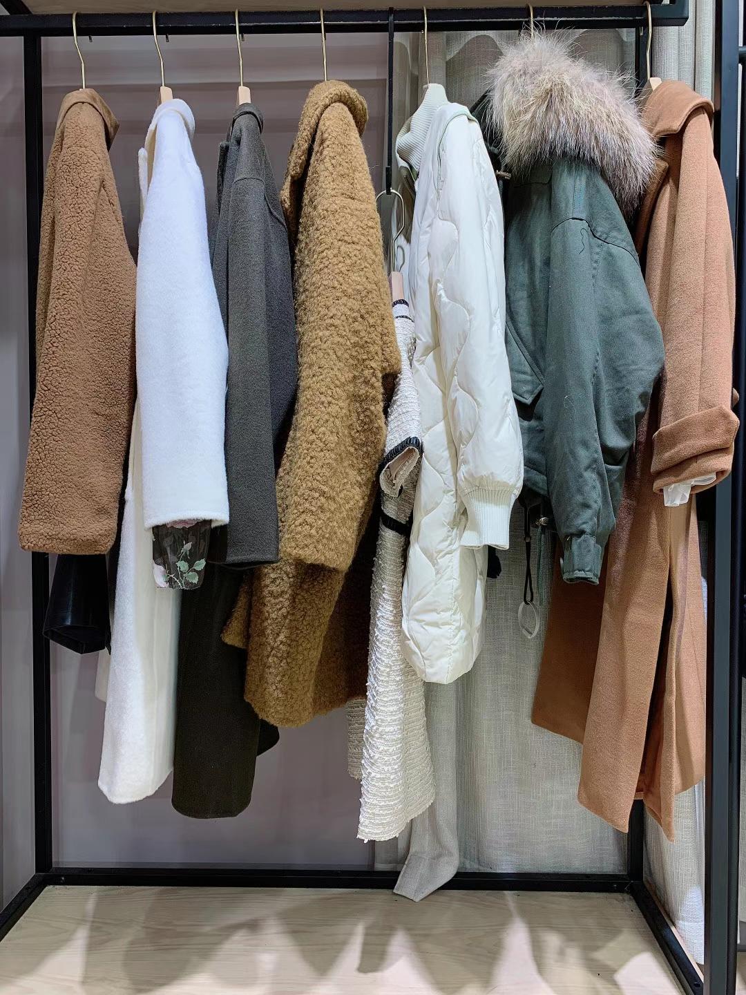 廠家直發(fā)女裝EMiT2021秋冬品牌折扣女裝衣服批發(fā) 一折清倉正 品女裝