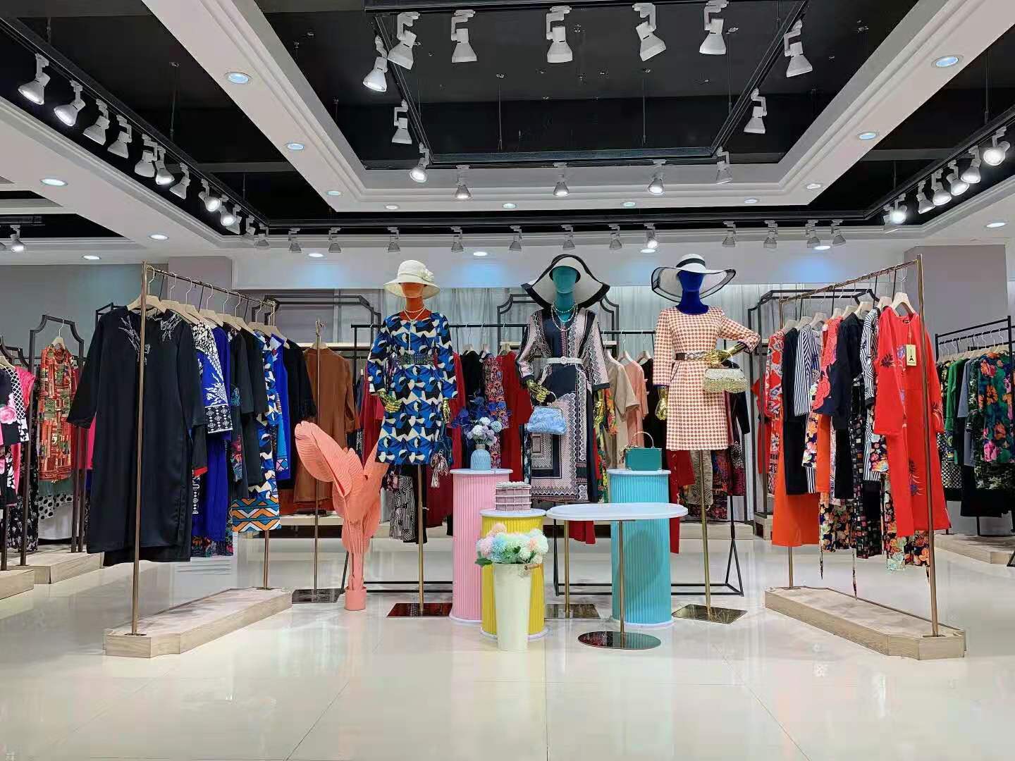 Maxlulu2021秋裝品牌折扣店貨源直播貨源供應(yīng)