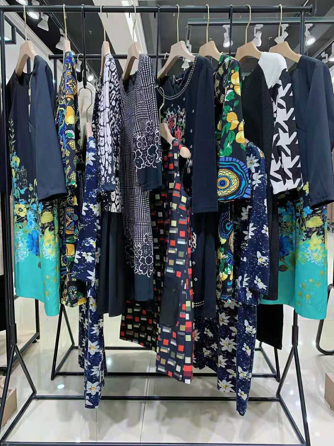 Maxlulu2021秋裝品牌折扣店貨源直播貨源供應(yīng)