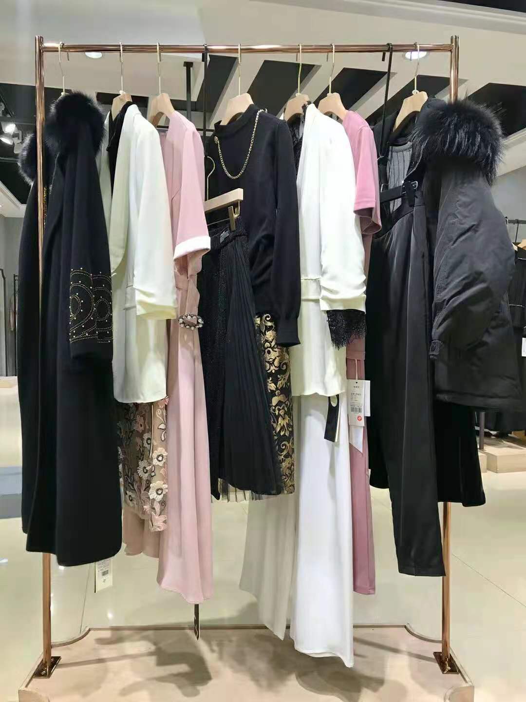 范.輕奢2021秋冬高 端專柜品牌折扣女裝商品走份批發(fā)價(jià)格