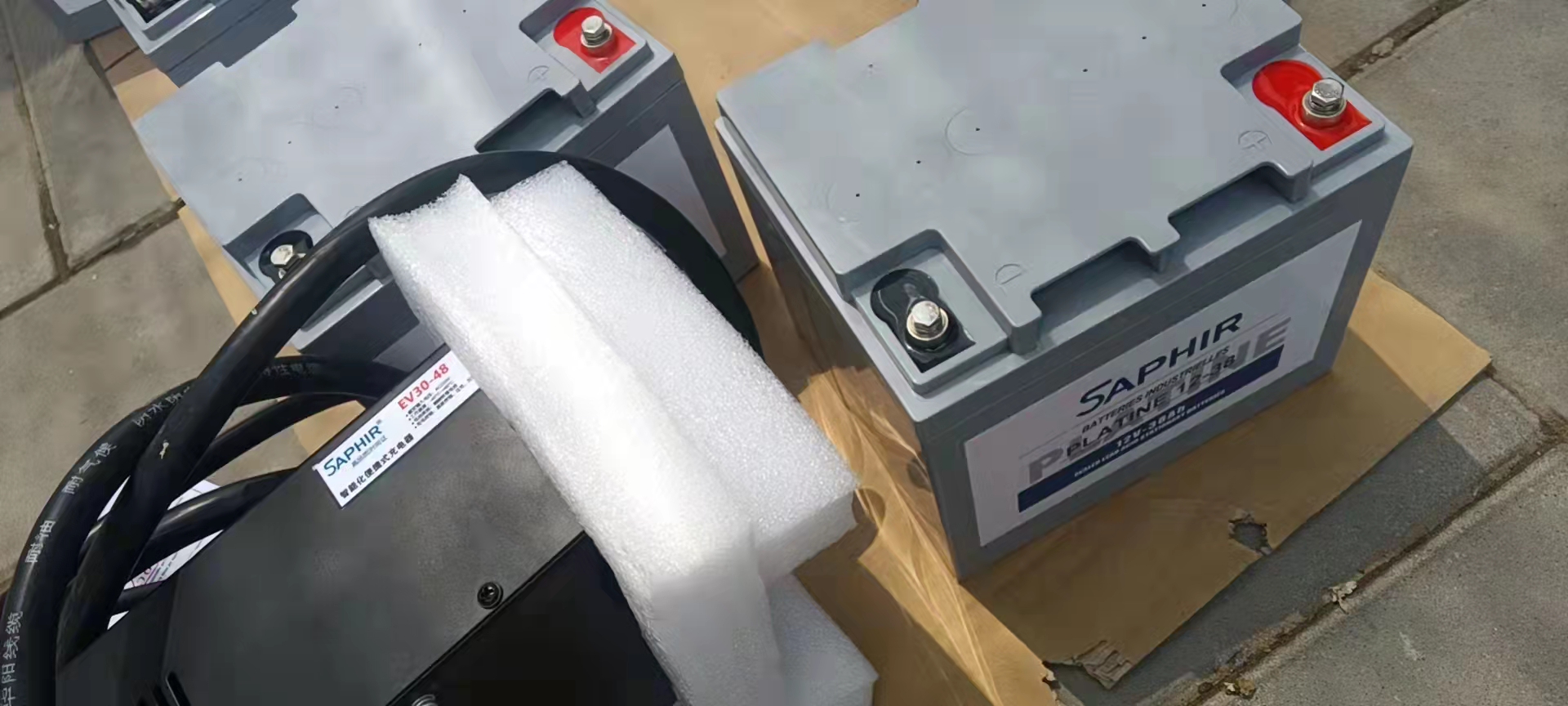 法國(guó)時(shí)高SAPHIR蓄電池PLATINE12-65 12V65Ah