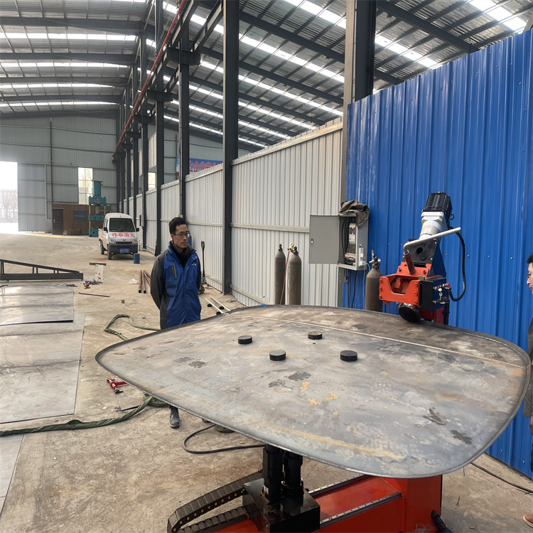 偉泰炫邊機 封頭翻邊機 電動 液壓式罐體折邊機 智能設(shè)備