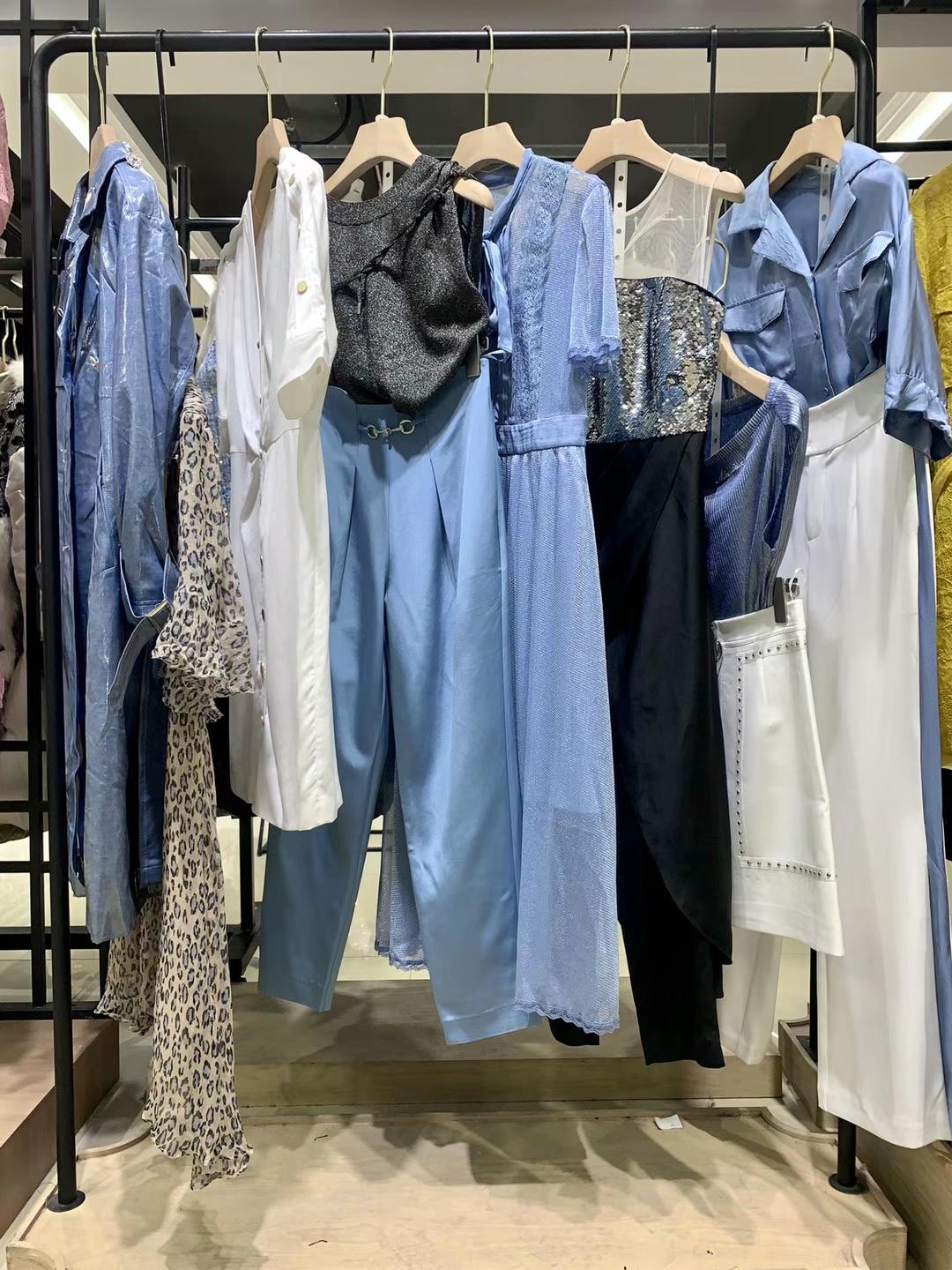 芭蒂娜2022春裝品牌折扣精 品女裝尾貨一手批發(fā)貨源