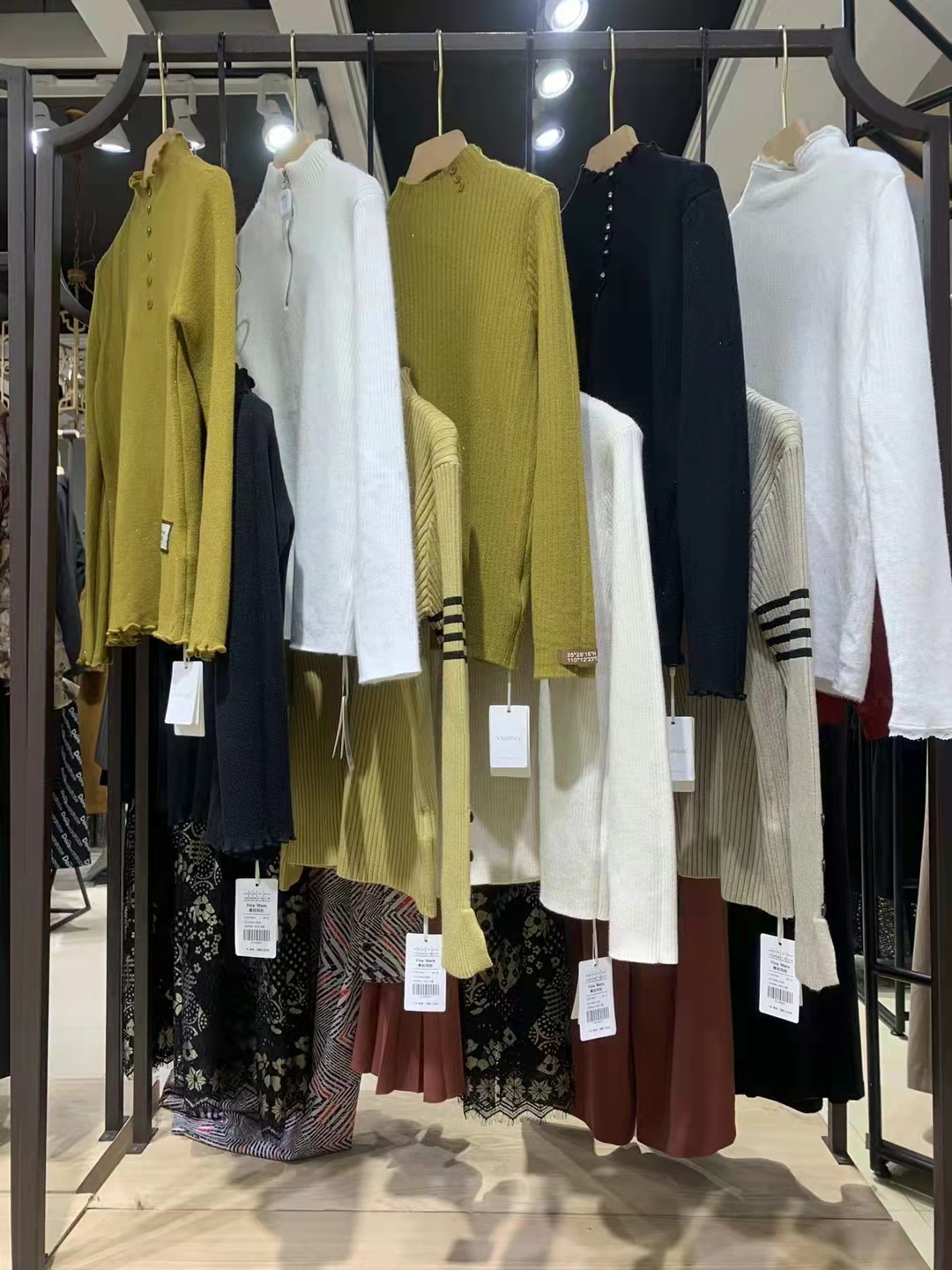 意大利高端 品牌維拉瑪拉2021冬品牌折扣女裝毛衣尾貨貨源批發(fā)