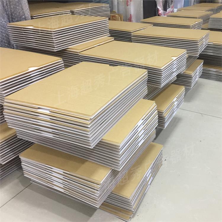 昆明廠家定制金屬標(biāo)牌 亞克力陳列展架