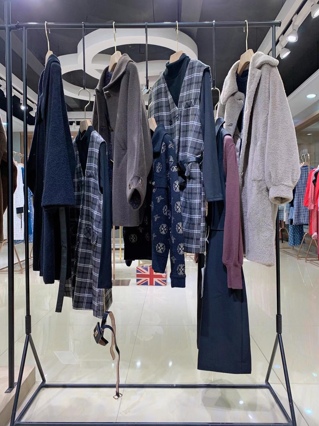 簡搭2021冬高 端精 品折扣女裝貨源 品牌女裝折扣專柜新款女裝尾貨批發(fā)