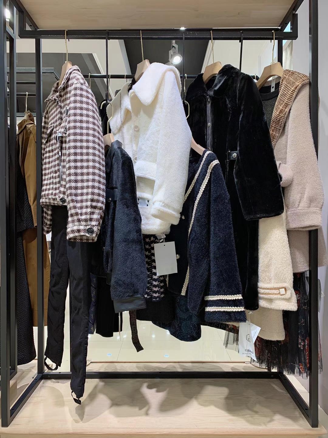 簡搭2021冬高 端精 品折扣女裝貨源 品牌女裝折扣專柜新款女裝尾貨批發(fā)