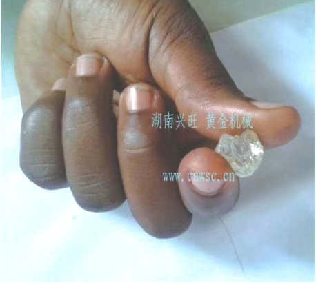 湖南瀏陽匯鑫工貿(mào)鉆石開采設(shè)備廠家：旱地選金設(shè)備、鉆石開采船、砂金設(shè)備、淘金設(shè)備供應(yīng)商