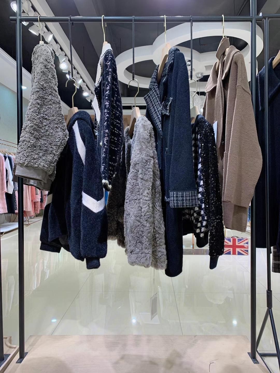 簡搭2021冬高 端精 品折扣女裝貨源 品牌女裝折扣專柜新款女裝尾貨批發(fā)