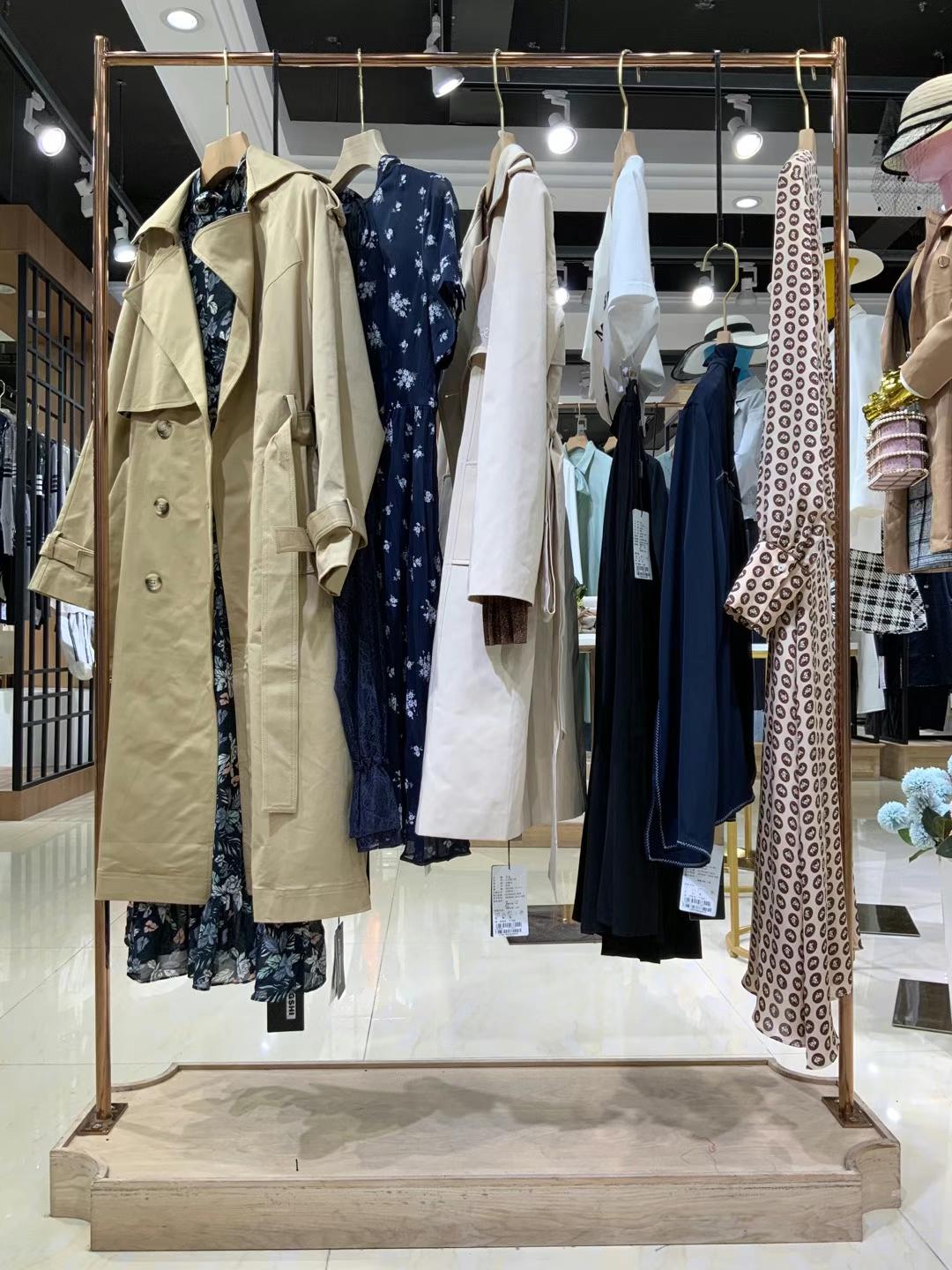 供應(yīng)品牌折扣批發(fā)名實(shí)2021秋品牌折扣女裝店清倉(cāng)批發(fā)專柜