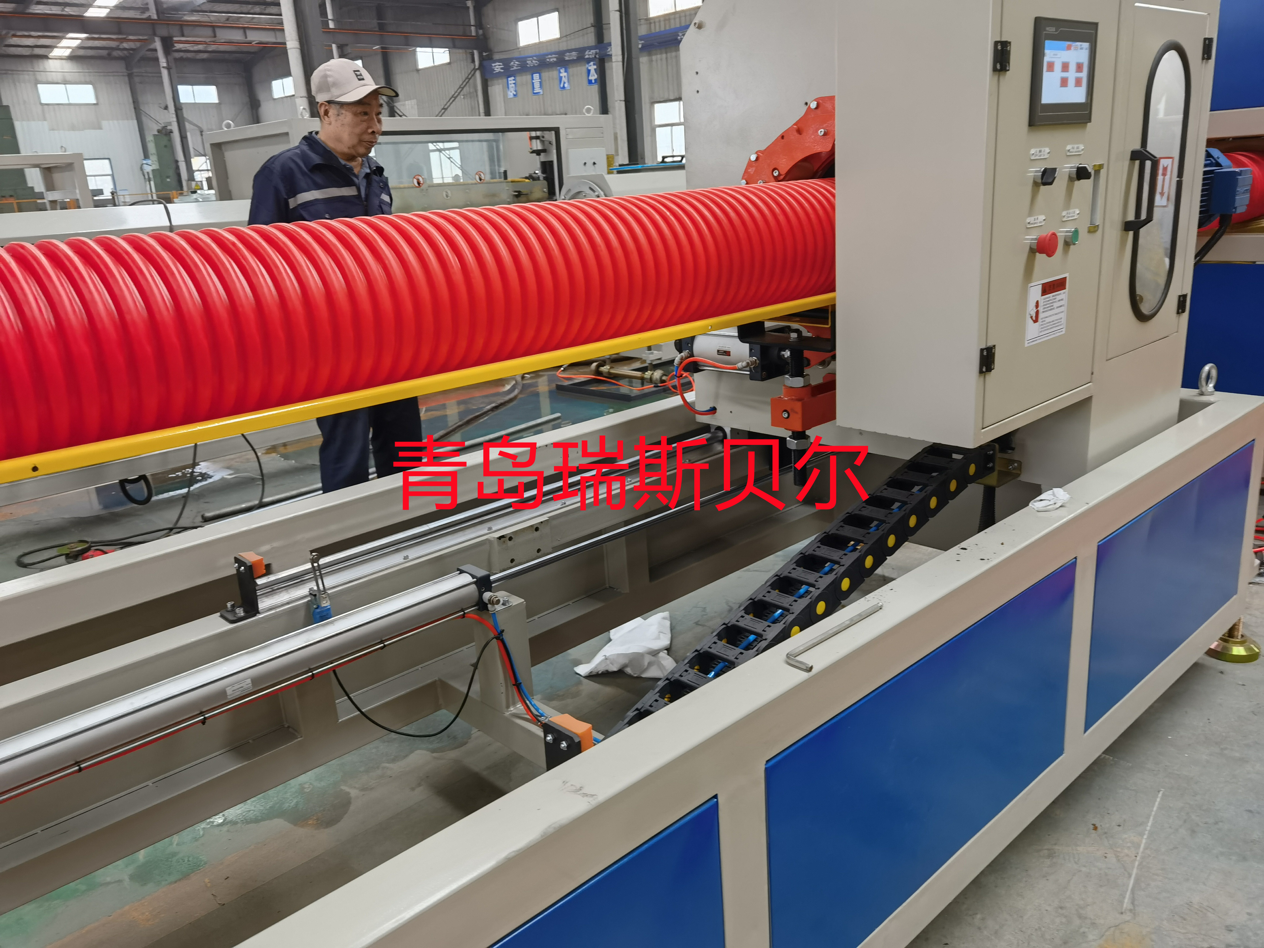 HDPE中空纏繞波紋管 排水管 PVC塑料成型機(jī) 真空定型機(jī) HDPE中空纏繞波紋管