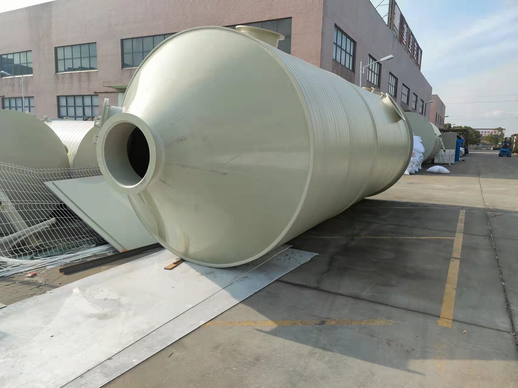 PPH儲(chǔ)備罐廠家供應(yīng)電話_批發(fā)安裝公司【鎮(zhèn)江星揚(yáng)電氣管業(yè)有限公司】