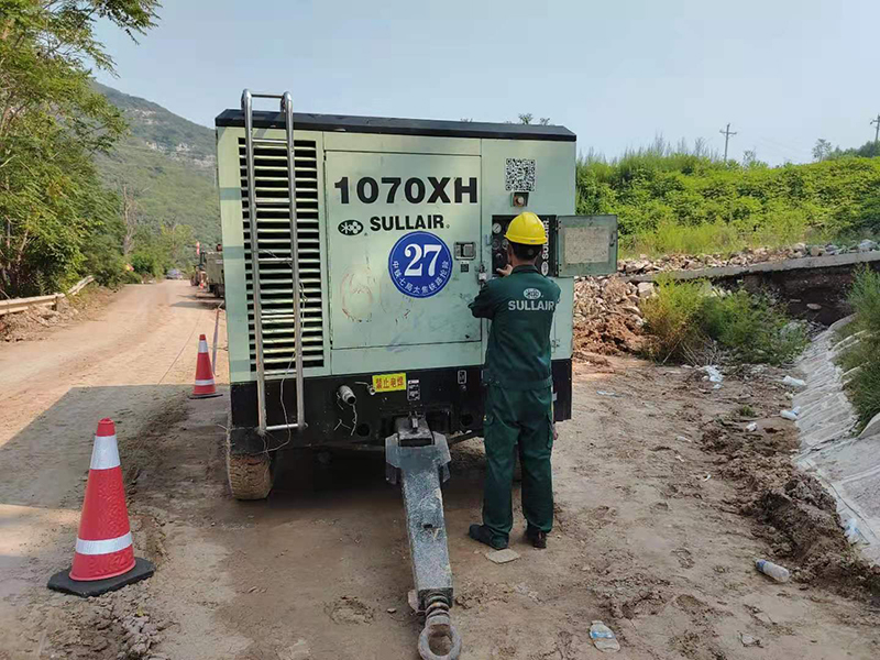 高壓低噪壓縮機 柴油機驅(qū)動 壽力1070XH柴移式空壓機租售