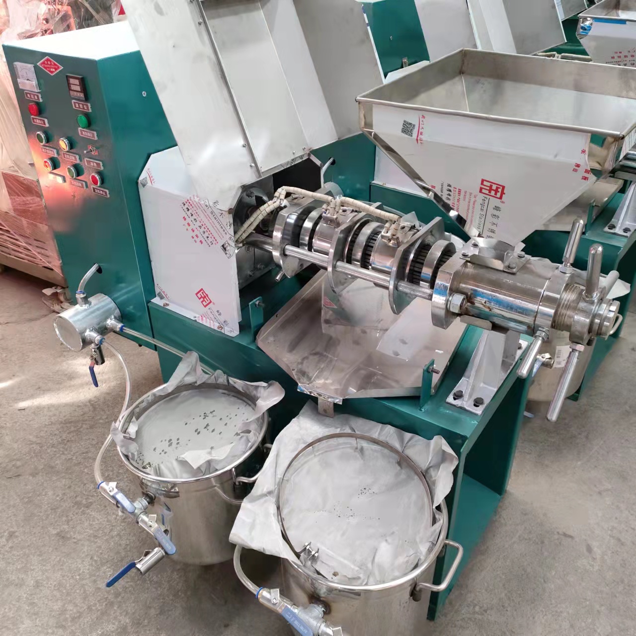 供應(yīng)單相電榨油機 小型葵花籽榨油機