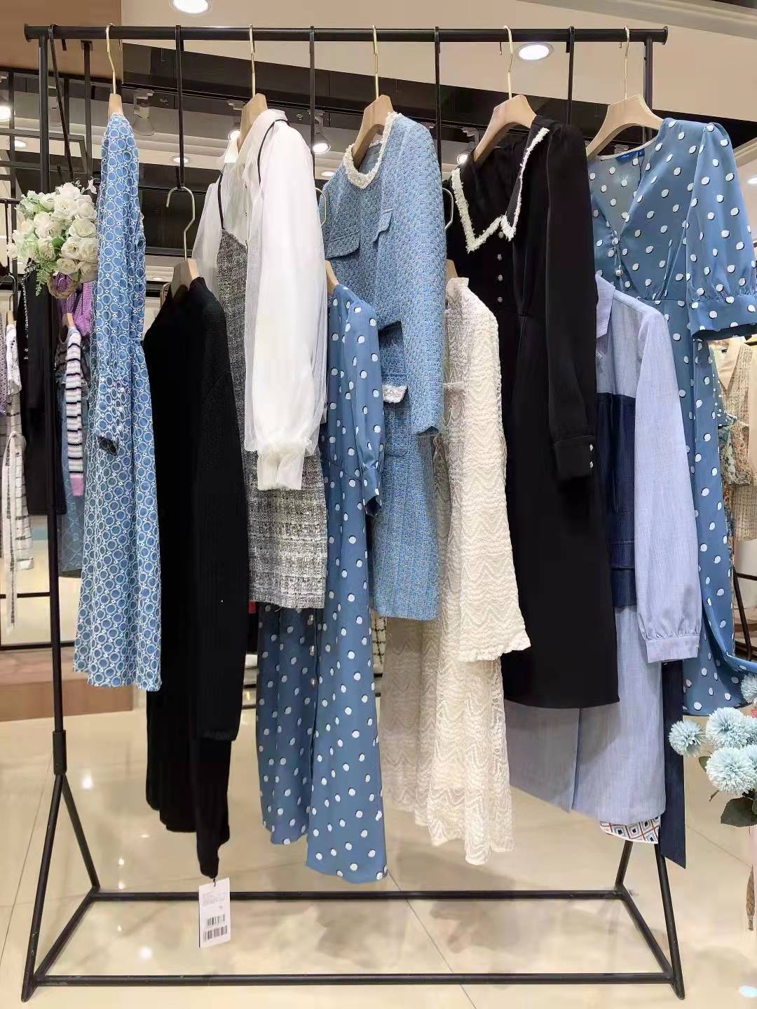 品牌恩裳2022春精 品女裝尾貨批發(fā)供應(yīng)商