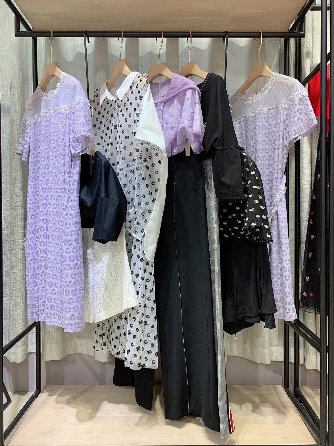 時尚品牌摩薩克2022夏精 品女裝店進貨一手貨源批發(fā) 女裝品牌折扣批發(fā)