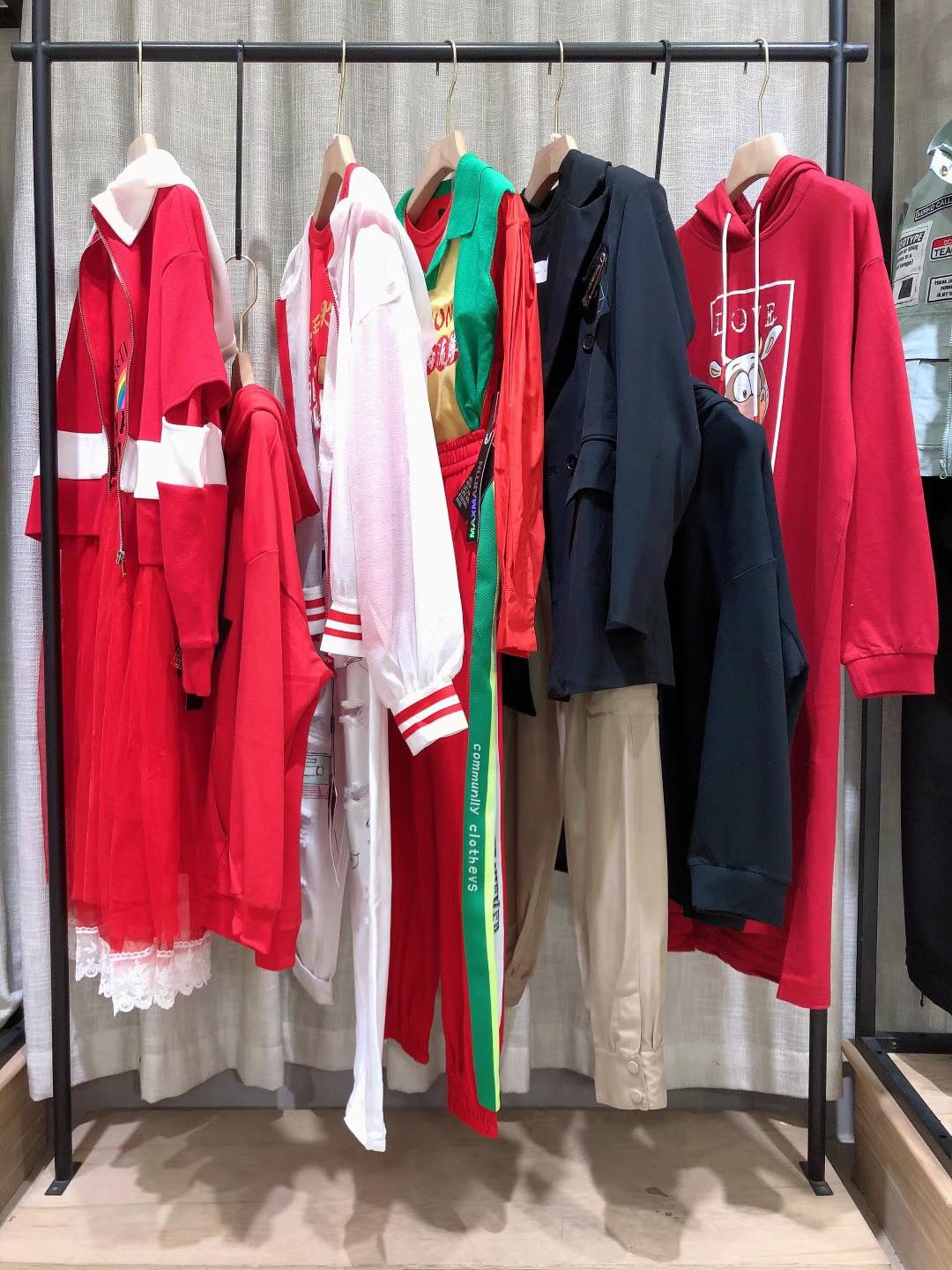 時(shí)尚女裝瑪瑪綈2022春深圳品牌折扣女裝批發(fā)一手貨源 直播貨源平臺批發(fā)