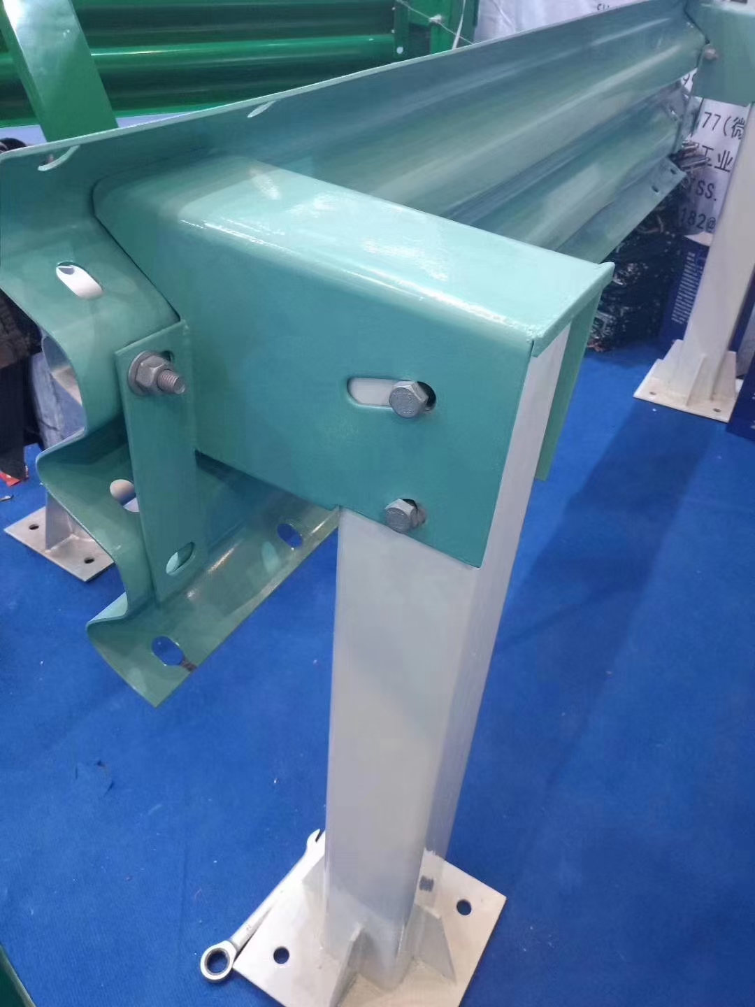 廣東三波噴塑波形護欄-高速路-定制