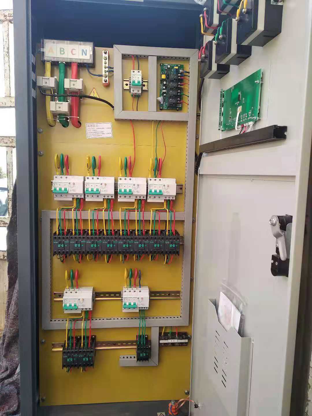 100KW匠奧電鍋爐落地式電采暖熱水爐